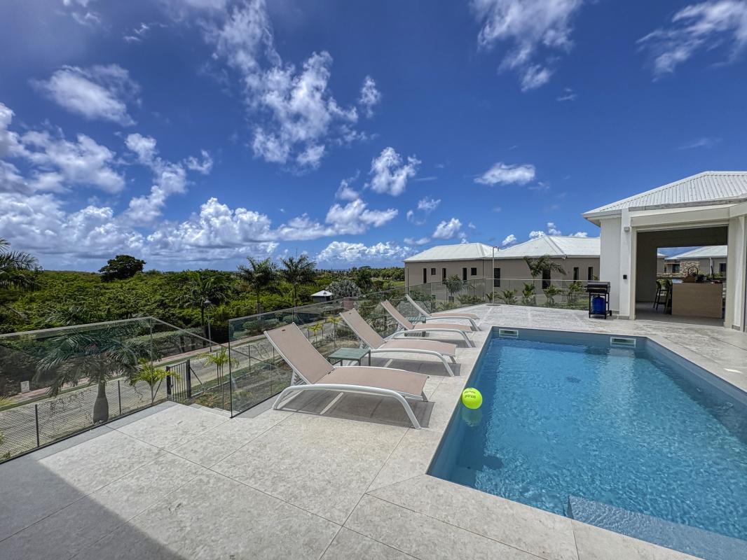 4.Location villa piscine vue mer Saint François Guadeloupe_Piscine vue mer